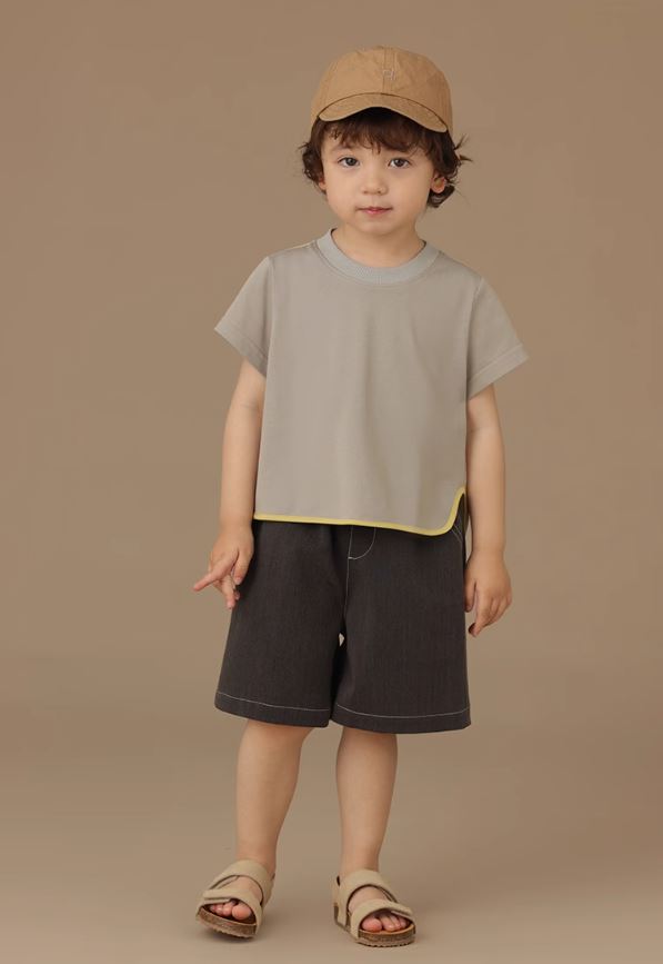 K240515004 - Asymmetrical edge T-shirt