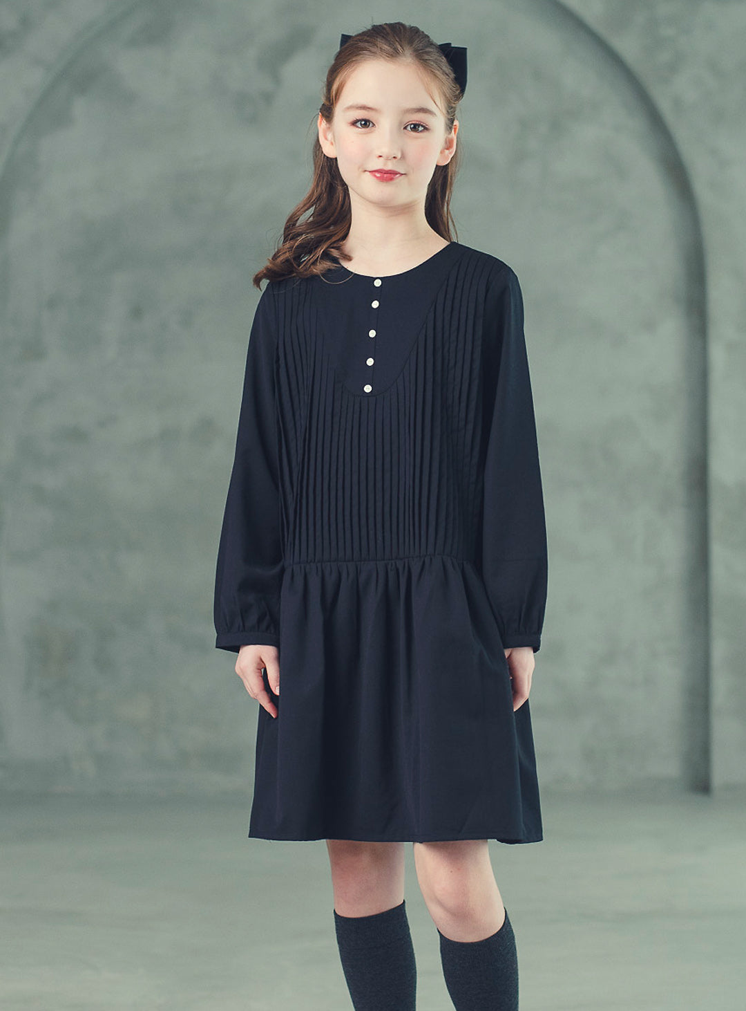 K512 - Round neck black pleated transitional dress