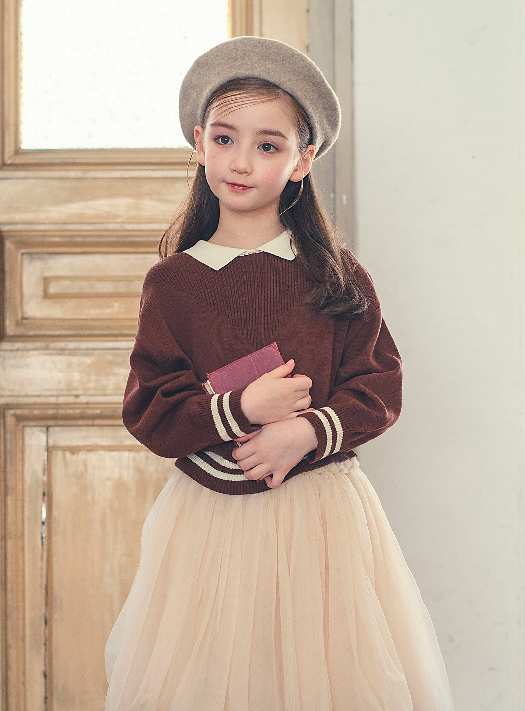 K8034 - Brown knit T-shirt with collar