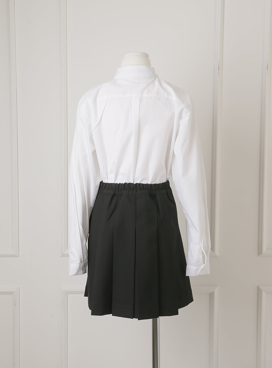 Grace White Single Jacket Black Skirt 2 Piece Set (Jacket, Skirt)