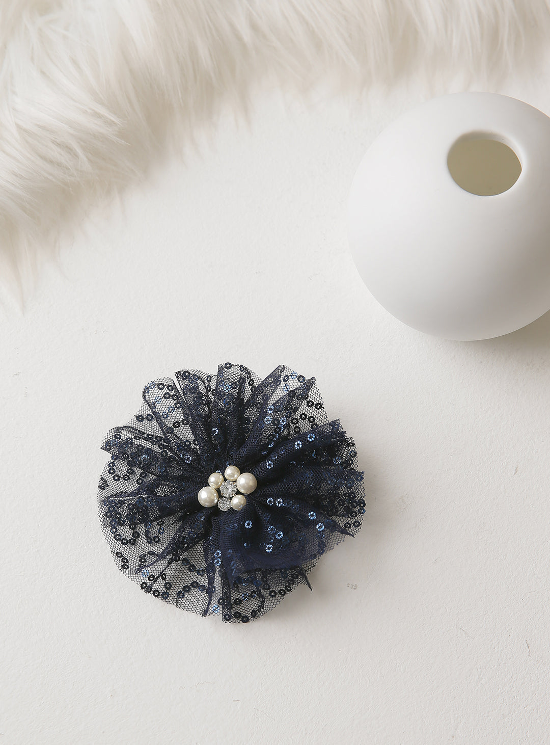 Navy sequin hairpin