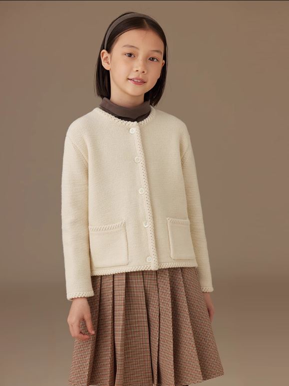 K12065 - Ivory knitted cardigan with pockets