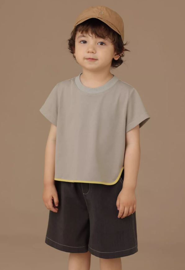 K240515004 - Asymmetrical edge T-shirt