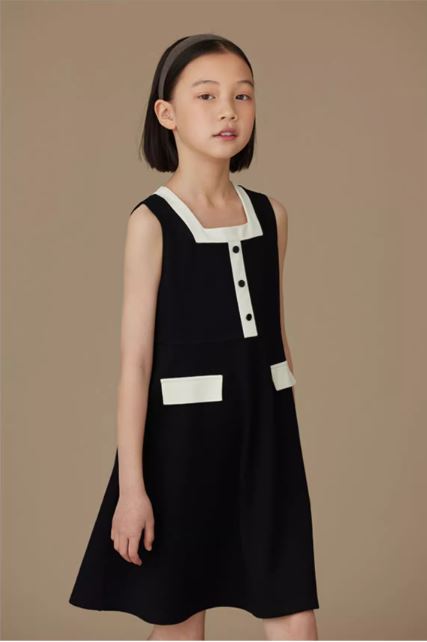 K31803 - Monochrome modern style dress