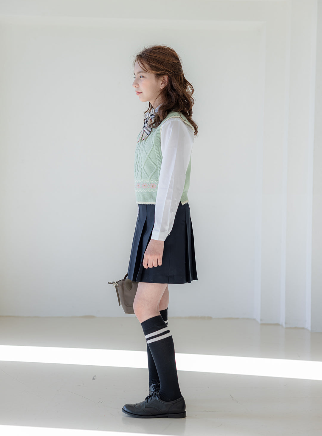 [perimitz] Scalloped Mint Knit Vest