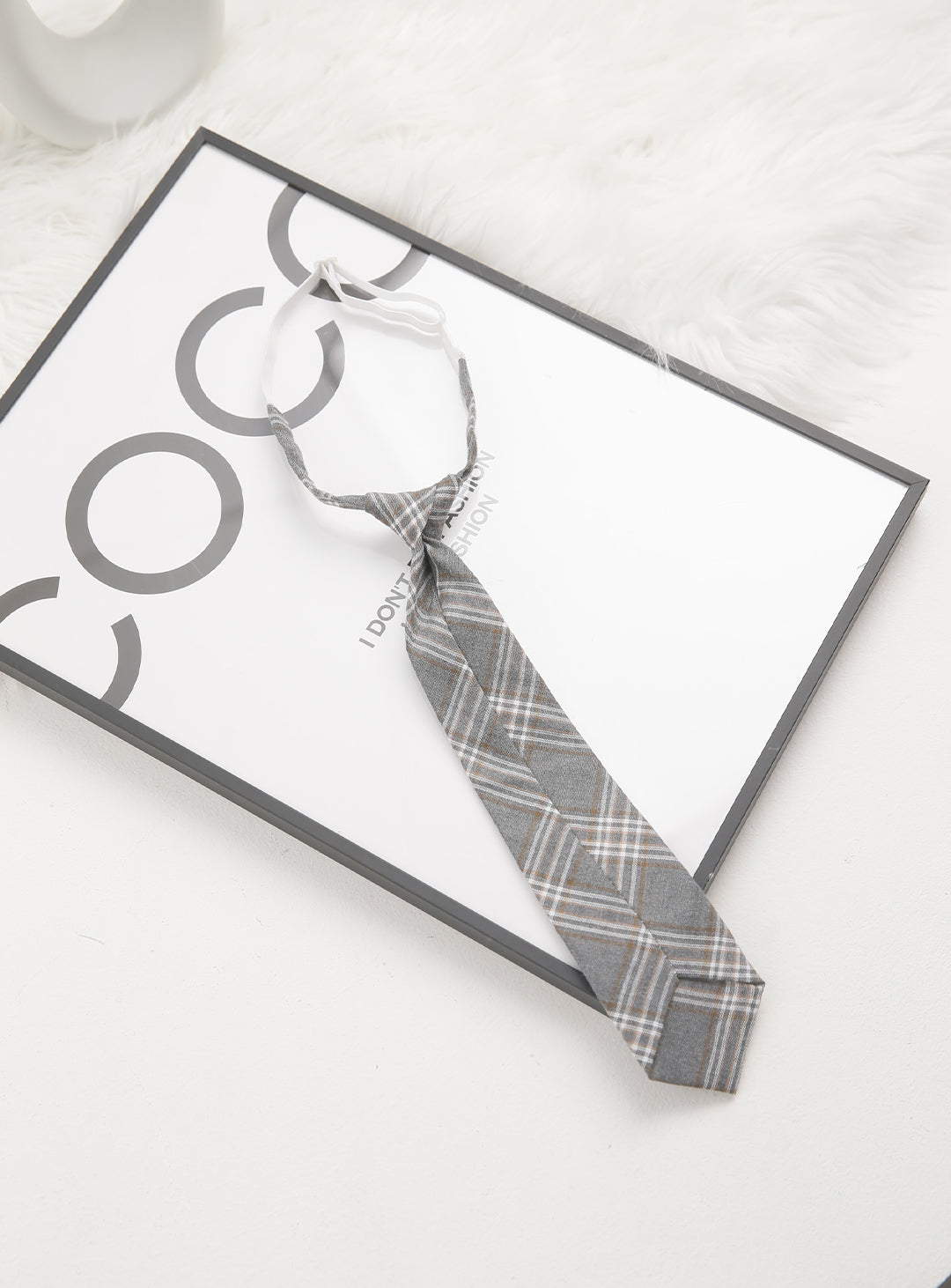 メローグレーチェック柄ネクタイ