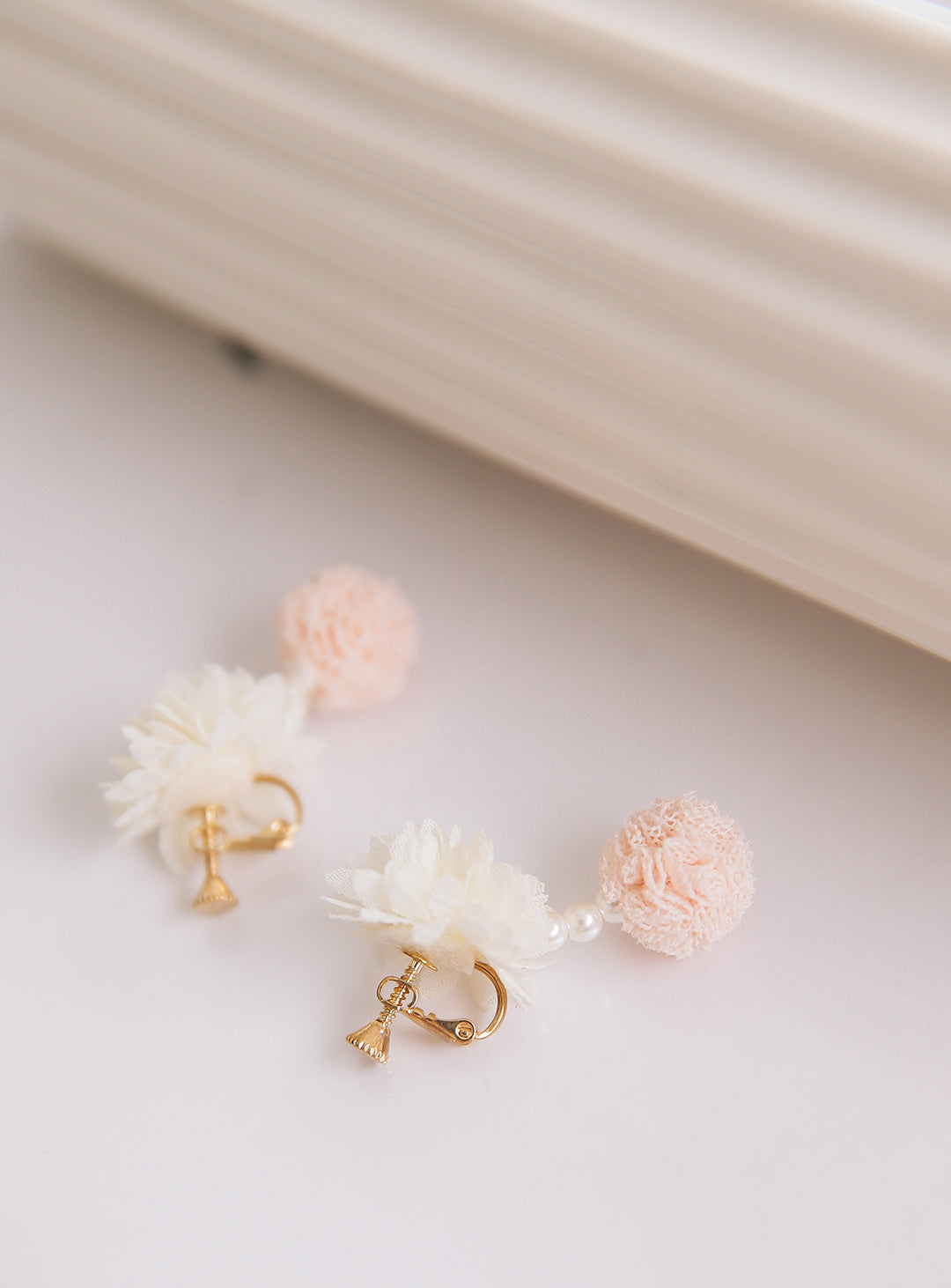 White Flower Saraiya Ring A