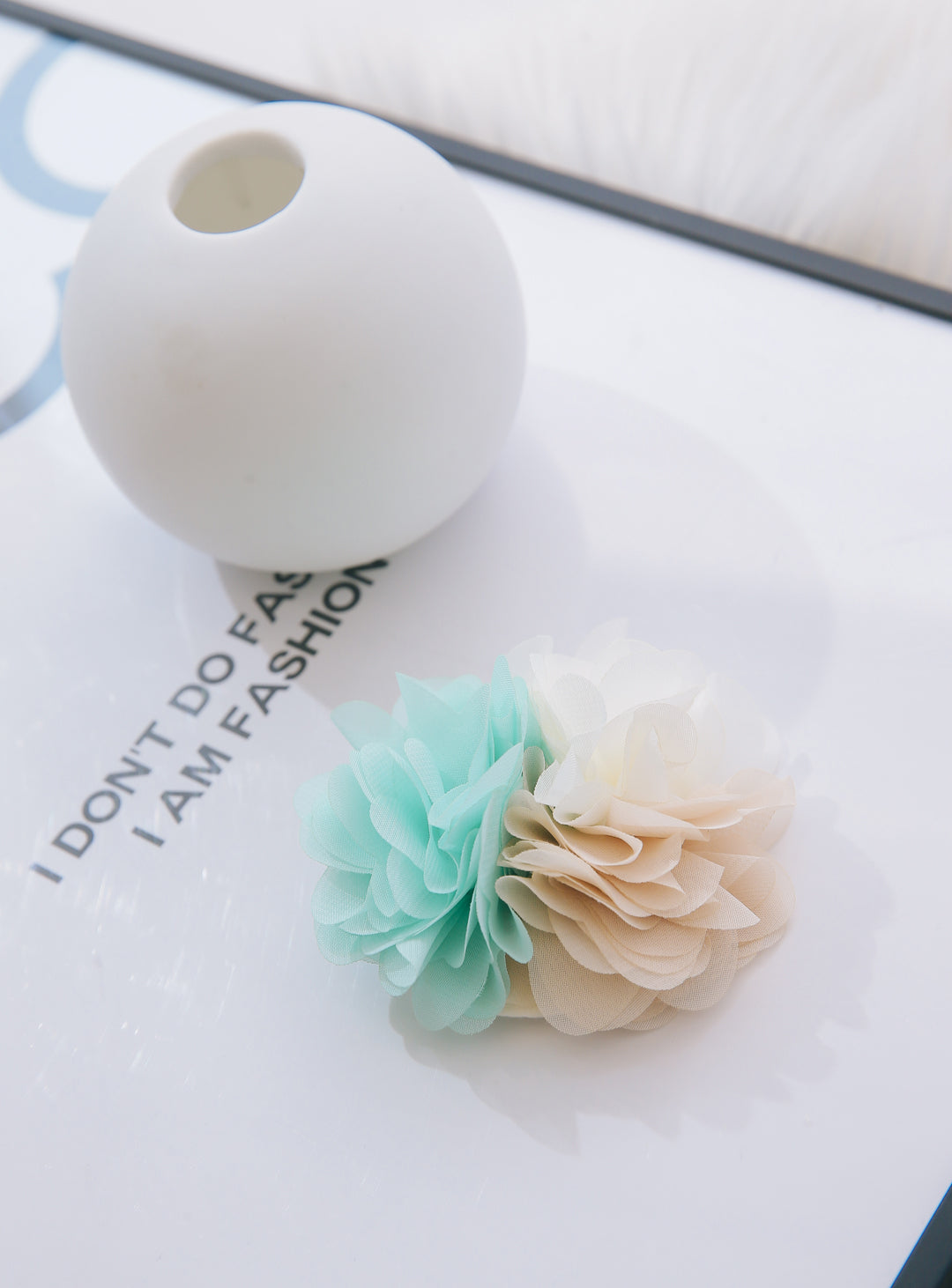 Tri-color tulle hairpin