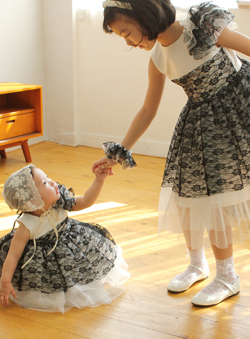 子供ドレス発表会・結婚式・おしゃれなDRESCCOのアルフェンホワイトブラック刺繍ドレスの画像2