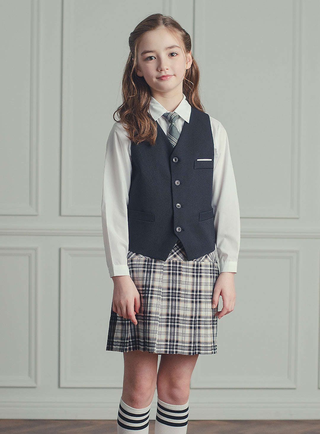 ブラックベストブラックチェックスカート2ピースセット(ベスト、スカート)