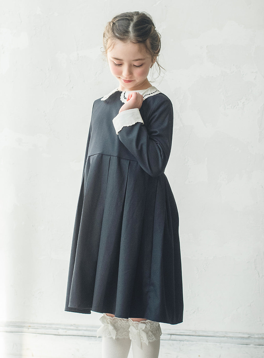 スカラップ襟のクラシカルフォーマルワンピース