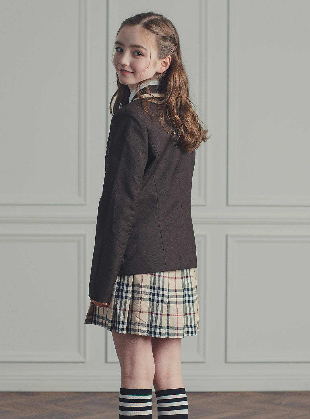 セリーナブラウンパイピングジャケットチェックプリーツスカート2ピースセット(ジャケット、スカート)