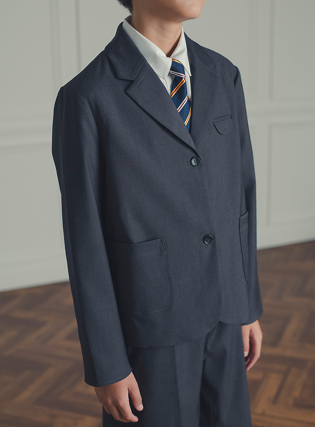 チャコールショートパンツスーツセット(ジャケット、半ズボン)