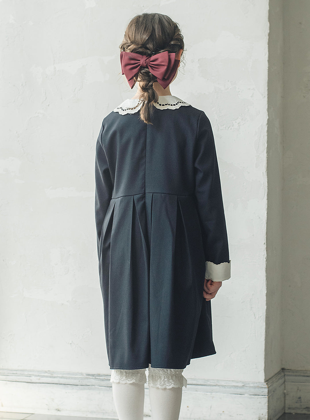 スカラップ襟のクラシカルフォーマルワンピース