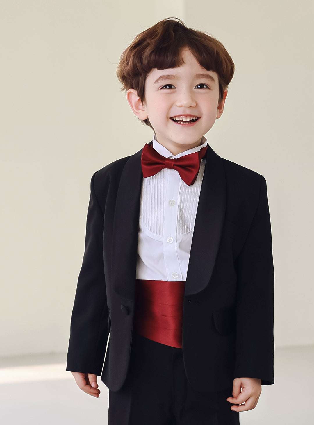 Basic black tuxedo cummerbund 4-piece set (tuxedo top and bottom + cummerbund + bow tie)