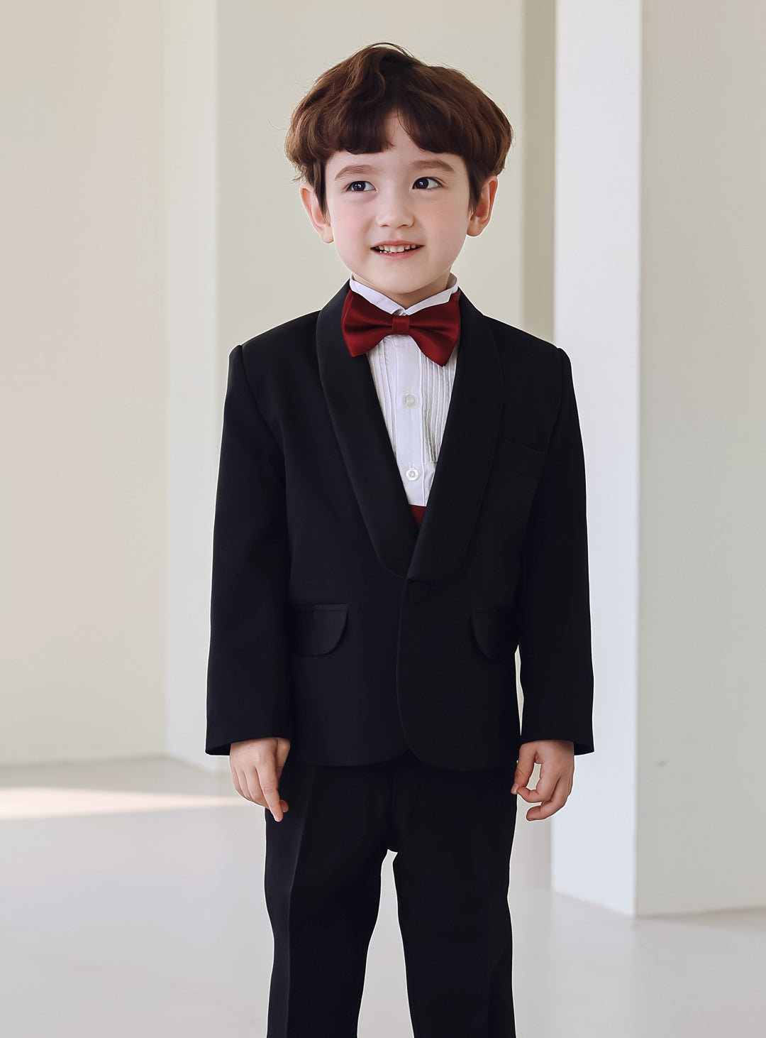 Basic black tuxedo cummerbund 4-piece set (tuxedo top and bottom + cummerbund + bow tie)