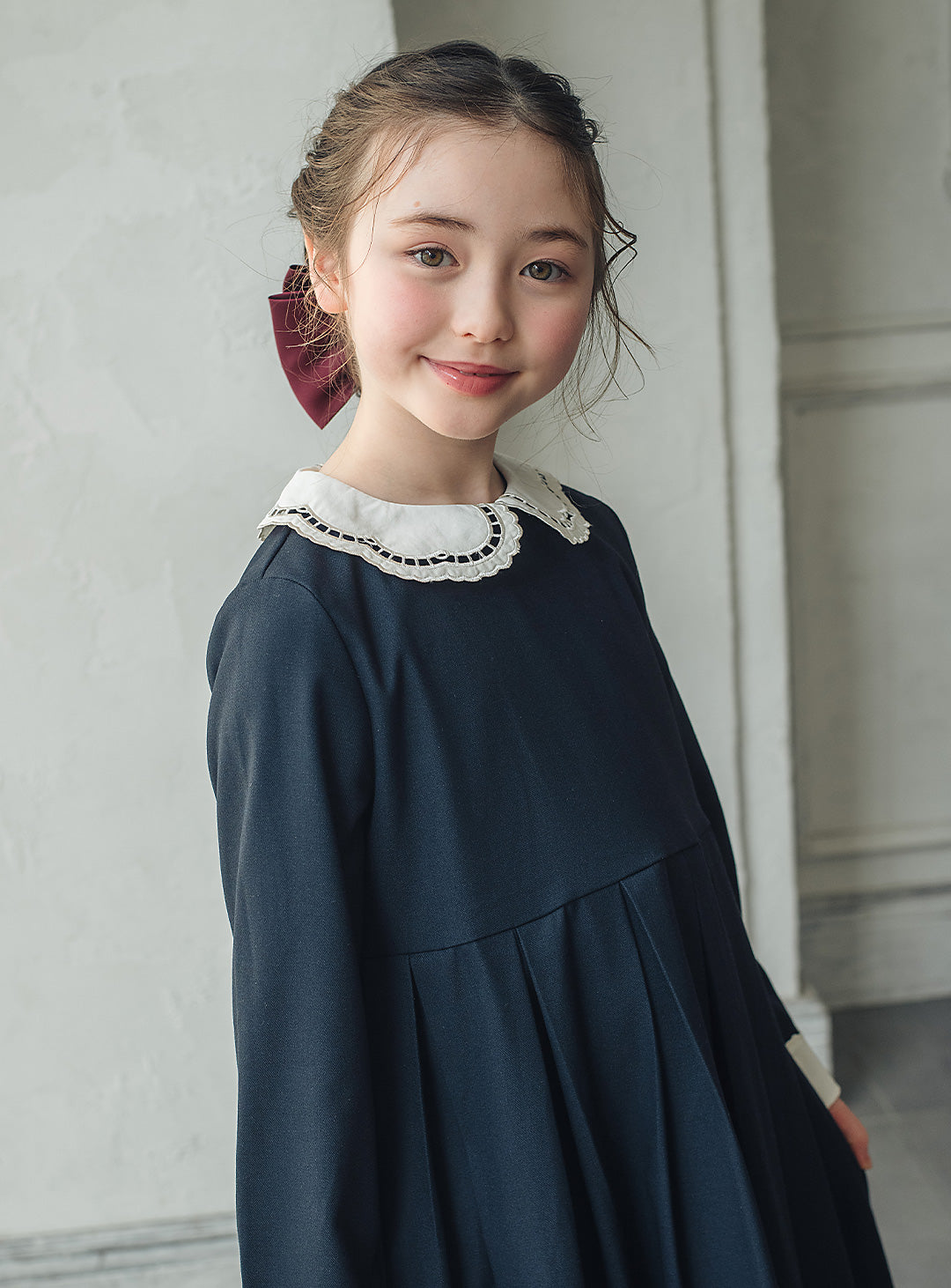 スカラップ襟のクラシカルフォーマルワンピース