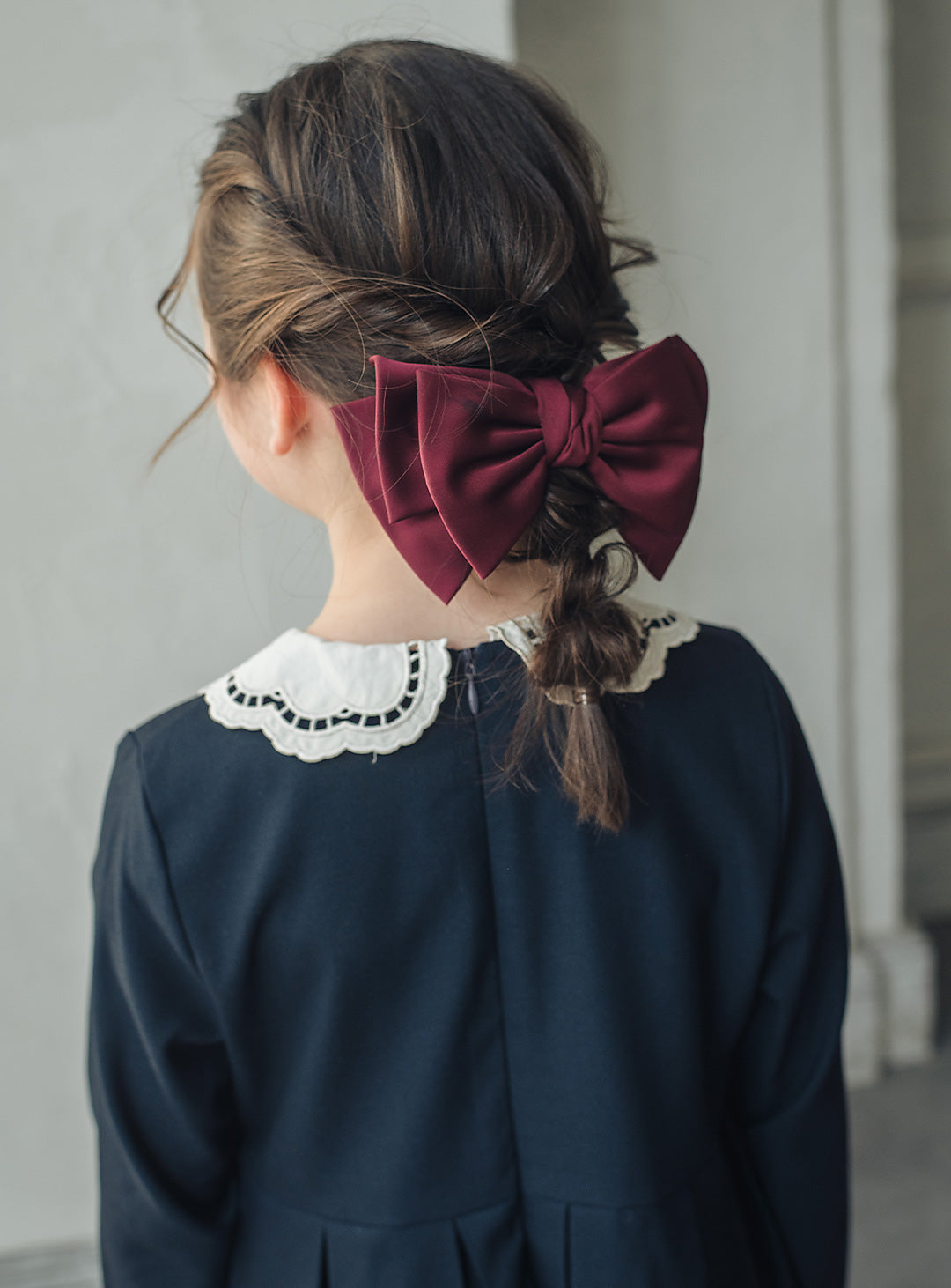 スカラップ襟のクラシカルフォーマルワンピース