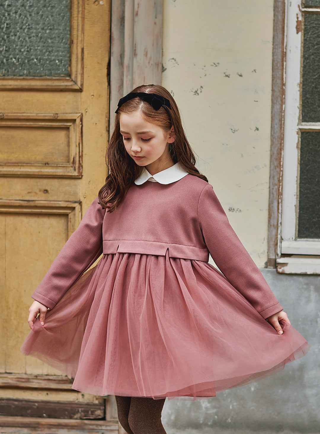 K9117 - Round collar classic tulle layered dress