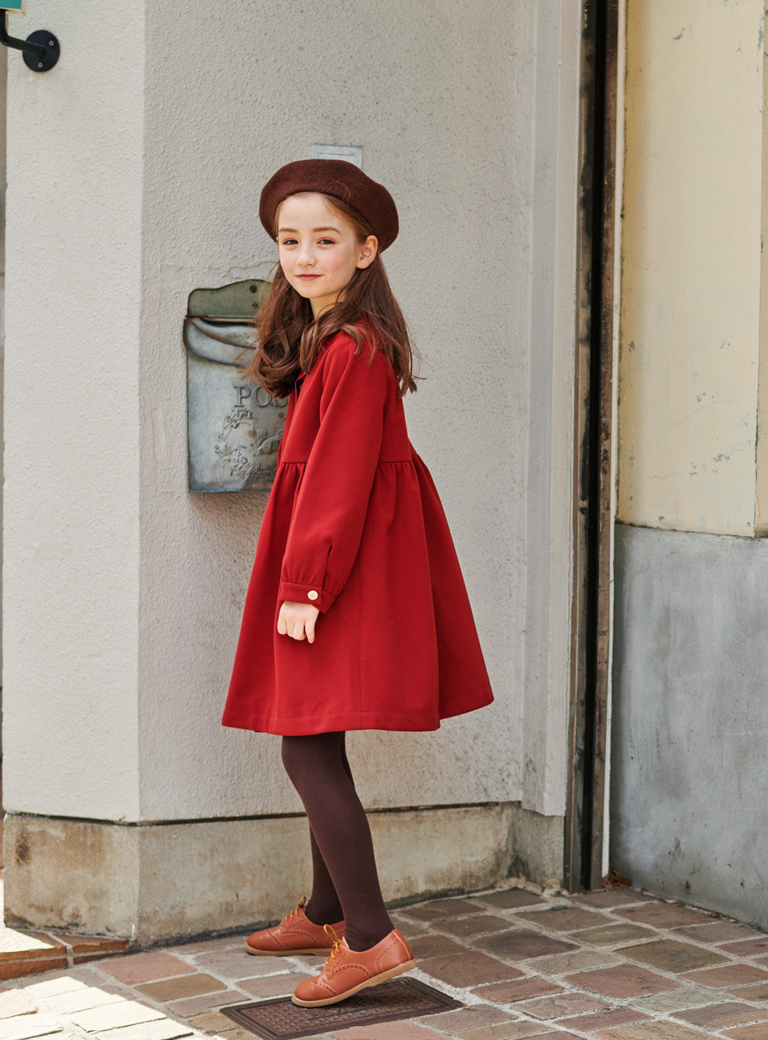 K9092 - Antique red long-sleeved dress