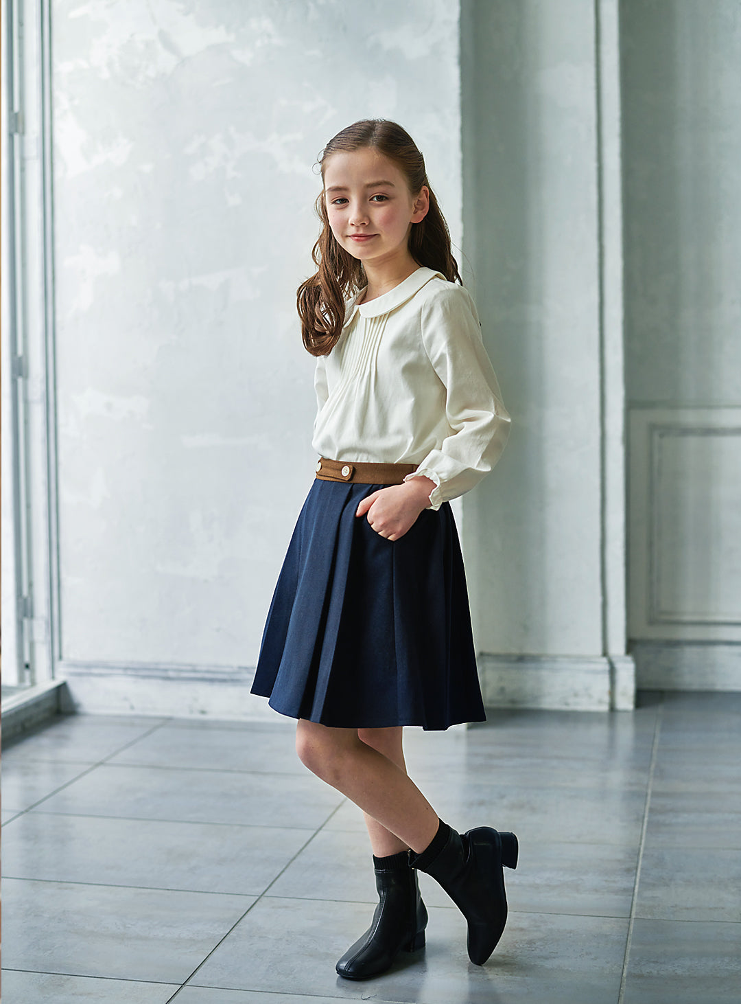 K10008 - Navy bicolor pleated skirt