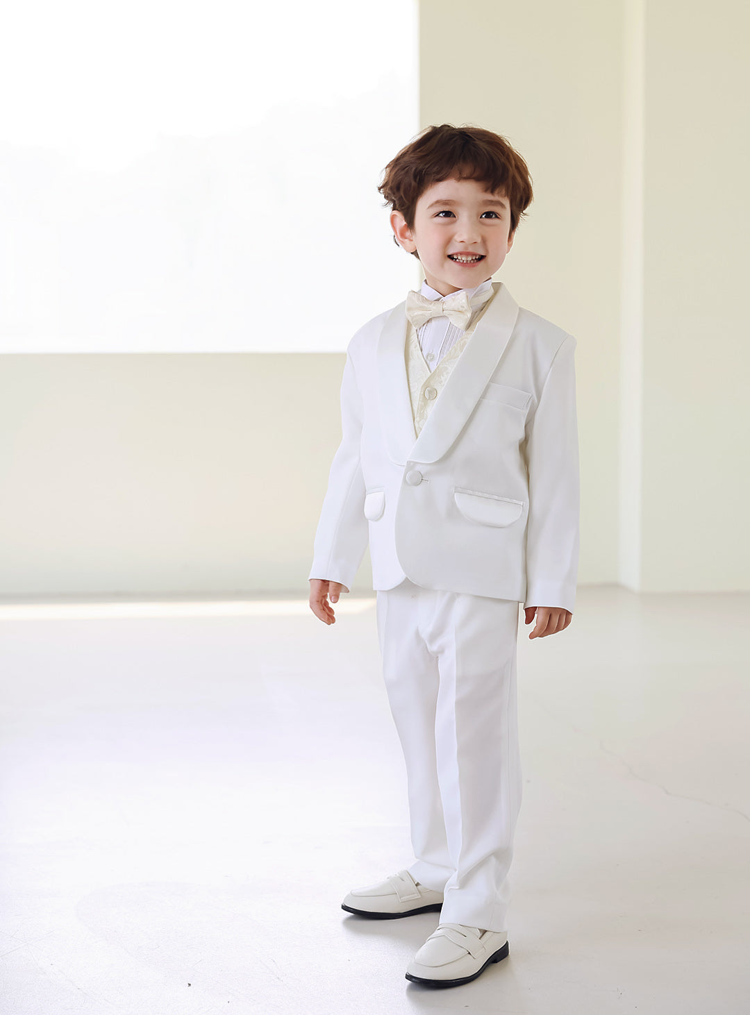 Basic White Tuxedo Ivory Vest 4 Piece Set (Tuxedo Top and Bottom + Vest + Tie)