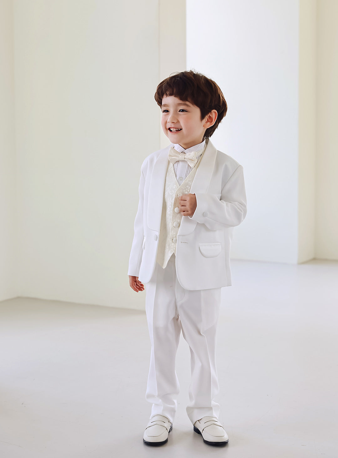 Basic White Tuxedo Ivory Vest 4 Piece Set (Tuxedo Top and Bottom + Vest + Tie)