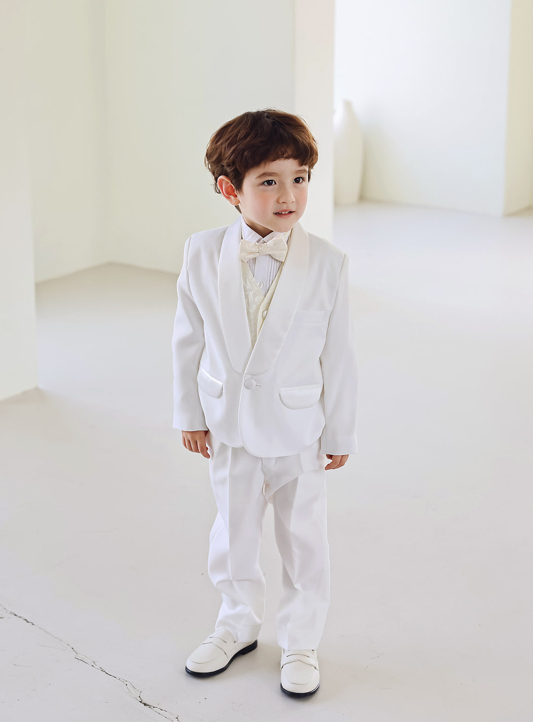 Basic White Tuxedo Ivory Vest 4 Piece Set (Tuxedo Top and Bottom + Vest + Tie)