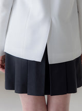 グレースホワイトシングルジャケットブラックスカート2ピースセット(ジャケット、スカート)