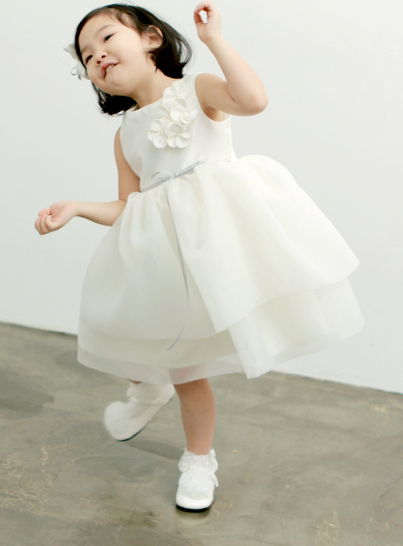 子供ドレス発表会・結婚式・おしゃれなDRESCCOのアイテールフラワーコサージュシルバーリボンドレスの画像9