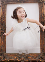 子供ドレス発表会・結婚式・おしゃれなDRESCCOのカリテスホワイトフラワーコサージュドレスの画像3