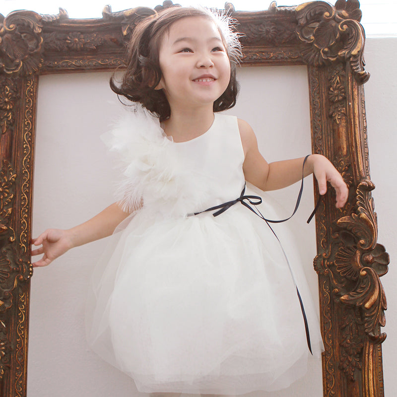 子供ドレス発表会・結婚式・おしゃれなDRESCCOのカリテスホワイトフラワーコサージュドレスの画像9