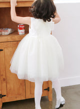子供ドレス発表会・結婚式・おしゃれなDRESCCOのアイリスビジューネックレスビックリボンホワイトドレスの画像4