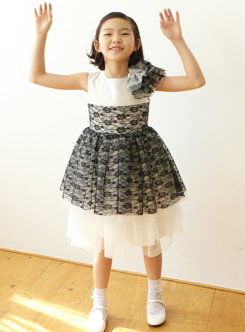 子供ドレス発表会・結婚式・おしゃれなDRESCCOのアルフェンホワイトブラック刺繍ドレスの画像9