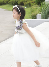 子供ドレス発表会・結婚式・おしゃれなDRESCCOのヘスティアブーケコサージュホワイトドレスの画像1