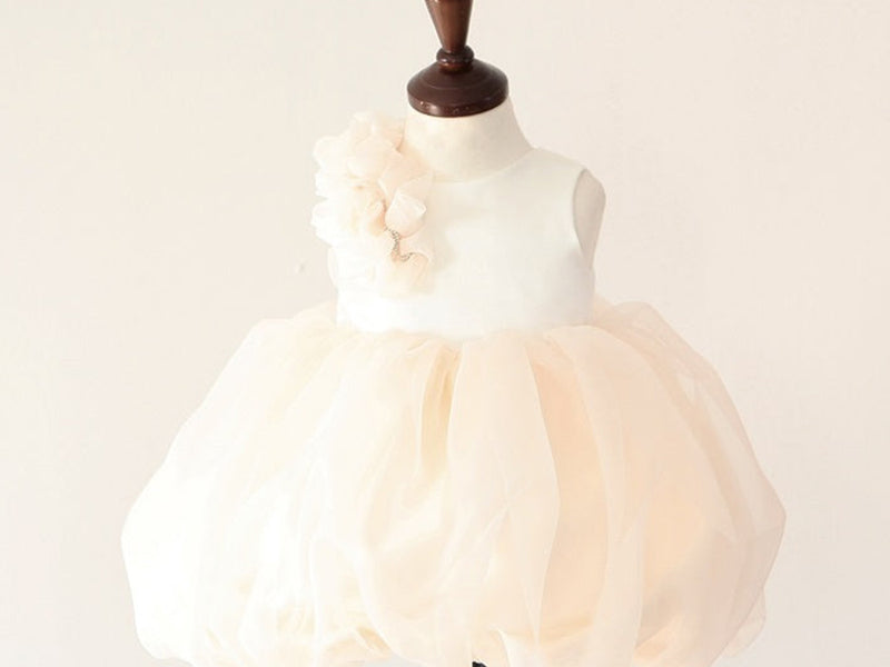 子供ドレス発表会・結婚式・おしゃれなDRESCCOのミューズアイボリーバルーンドレスの画像12